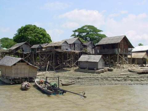 Village on Ayeryarwady River. - CLICK FOR FULL-SIZE PHOTO