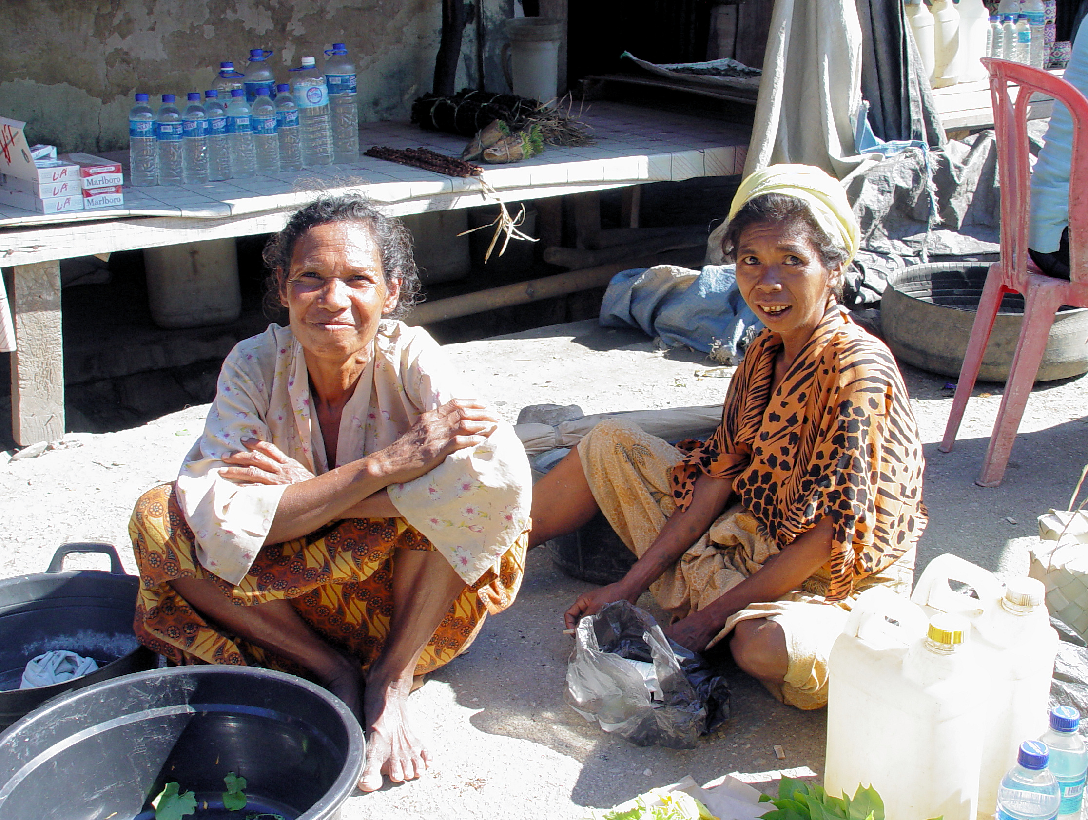 CLICK HERE -  Manatutu Vendors